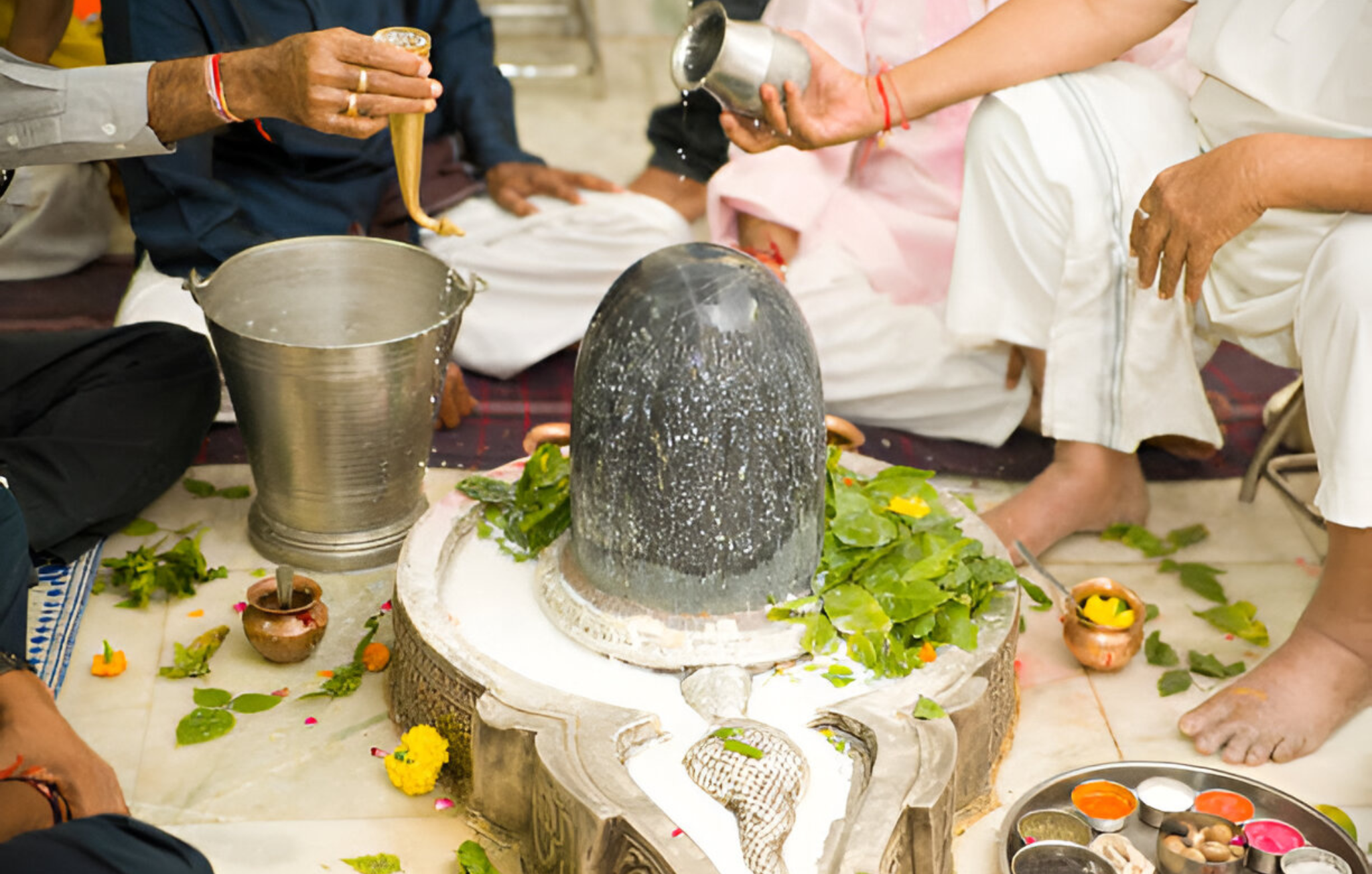 सावन 2025 में इन खास तिथियों पर करें रुद्राभिषेक, महादेव करेंगे सभी मनोकामनाएं पूरी 2 Rudrabhishek Puja